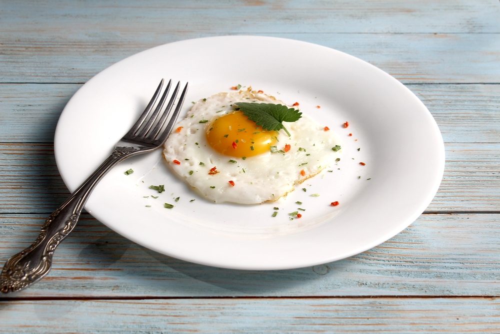 sunny side egg on a plate
